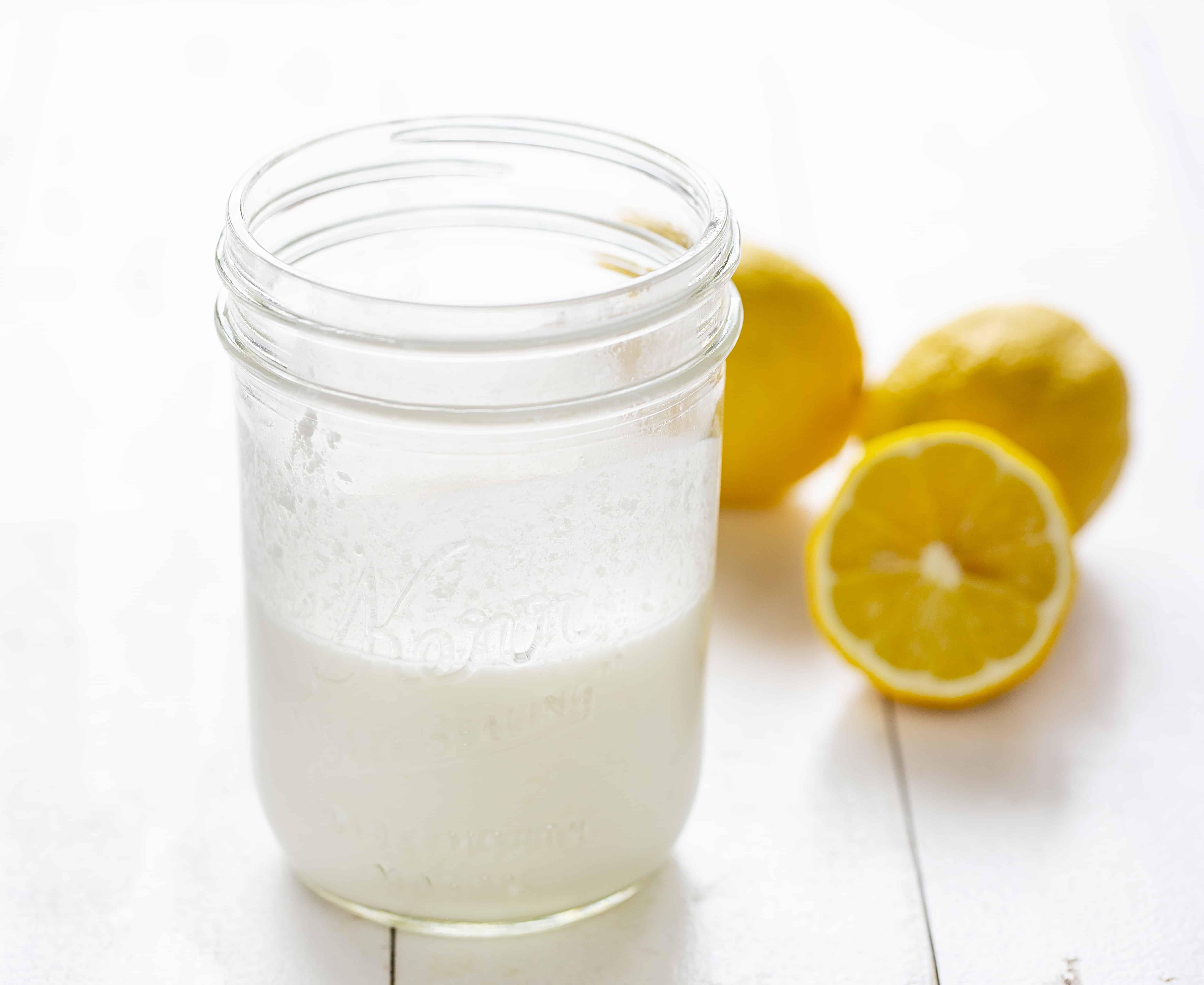 Here are 4 different ways to make buttermilk at home... think you can guess which one works the best? iambaker, buttermilk, how to make buttermilk, homemade buttermilk Lemon Homemade Buttermilk